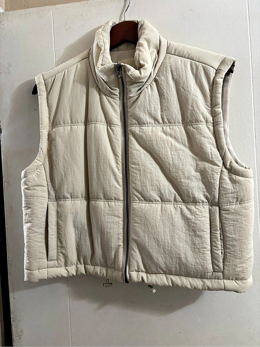Thread & Supply Issey Puffer Vest Cream Small